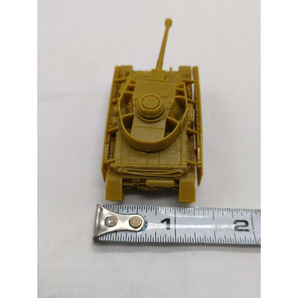 1/100 Scale German Panzer IV Ausf. Resin Military Tank Vehicle Miniature 2 1/2